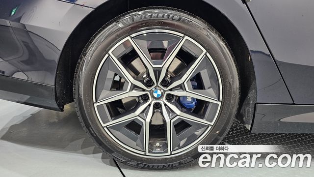 BMW 5-Series G60 520i M Sport - фото 4