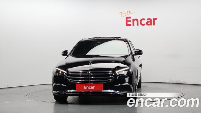 Mercedes-Benz E-Class W213 E300e 4MATIC Exclusive - фото 1