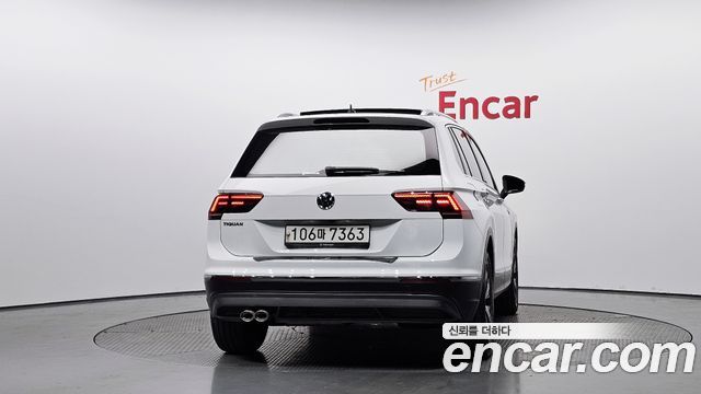 Volkswagen Tiguan 2-го поколения 2.0 TDI Prestige - фото 3