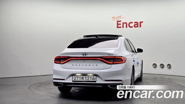 Hyundai Grandeur IG, гибрид Exclusive - фото 3