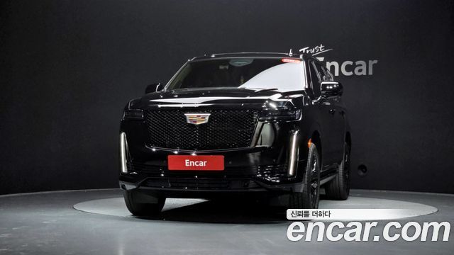 Cadillac Escalade 5-го поколения 6.2 Sports Platinum - фото 1