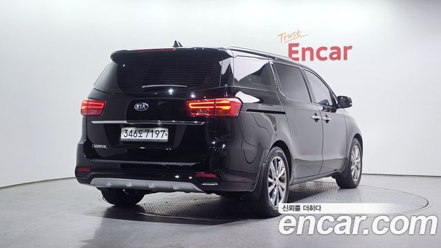 Kia Carnival Новый 9-Seater Noblesse - фото 1