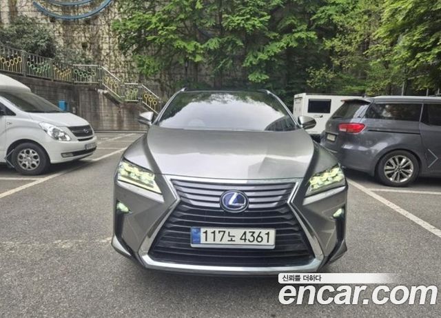 Lexus RX 4-го поколения Executive - фото 0