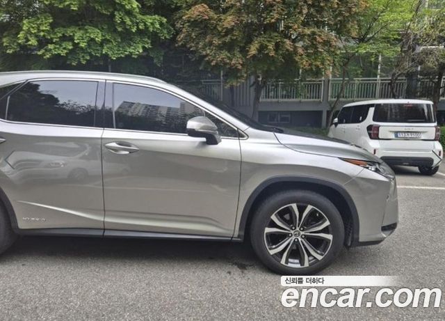 Lexus RX 4-го поколения Executive - фото 3