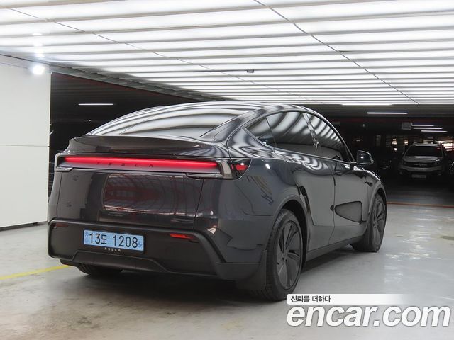 Tesla Model Y RWD - фото 3