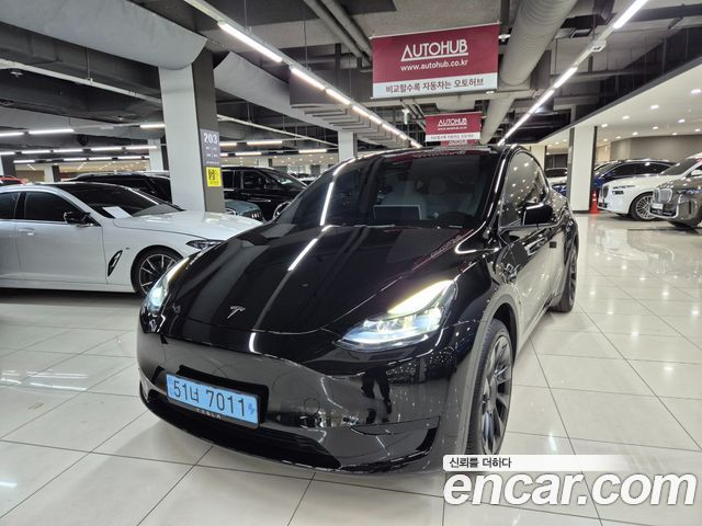 Tesla Model Y RWD - фото 1