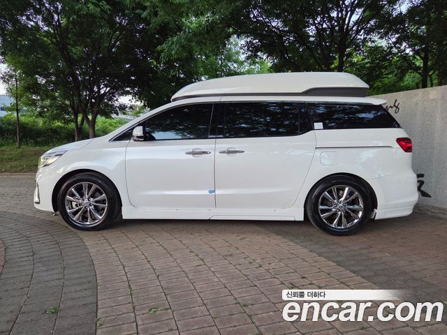 Kia Carnival Новый 7-Seater Hi-Limousine VIP - фото 4
