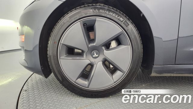 Tesla Model 3 Long Range AWD - фото 4