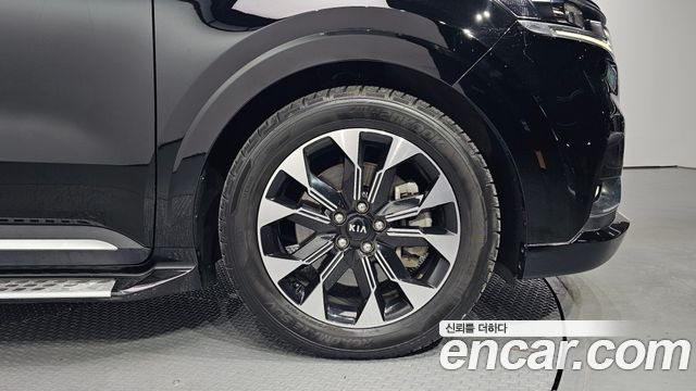 Kia Carnival 4-го поколения 9-Seater Hi-Limousine Signature - фото 4