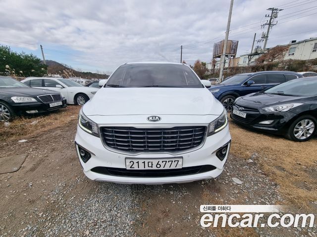 Kia Carnival Новый 9-Seater Luxury - фото 1