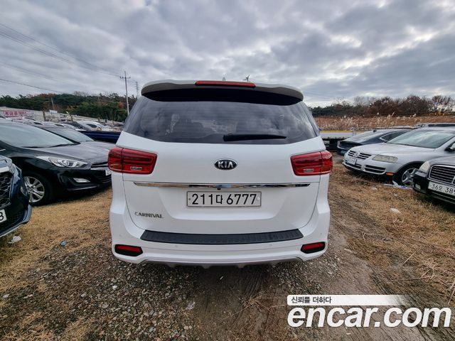 Kia Carnival Новый 9-Seater Luxury - фото 4