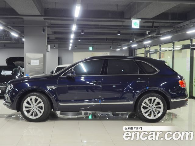 Bentley Bentayga 4.0 V8 - фото 1