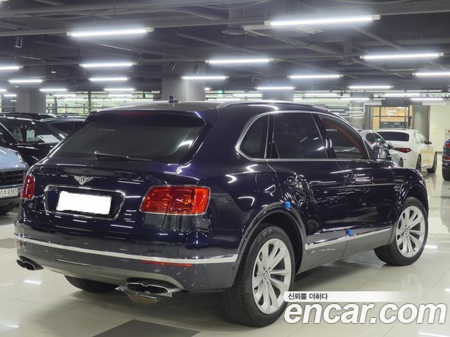 Bentley Bentayga 4.0 V8 - фото 2