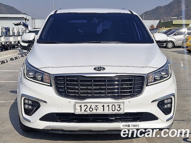 Kia Carnival Новый Gasoline 9-Seater Noblesse Special - фото 0