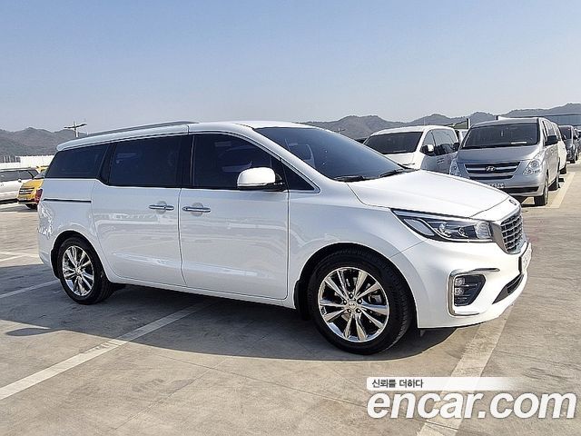 Kia Carnival Новый Gasoline 9-Seater Noblesse Special - фото 2