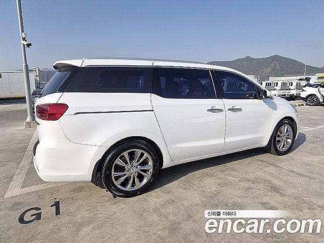 Kia Carnival Новый Gasoline 9-Seater Noblesse Special - фото 3