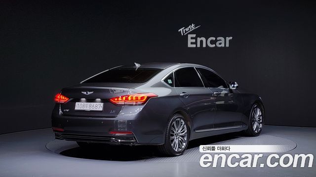 Genesis G80 2.2D AWD Premium Luxury - фото 1