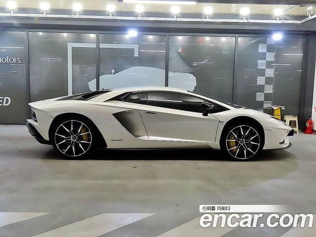 Lamborghini Aventador S LP740-4 - фото 2