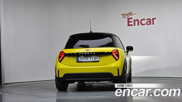 Mini Cooper 4-го поколения Favoured - фото 3