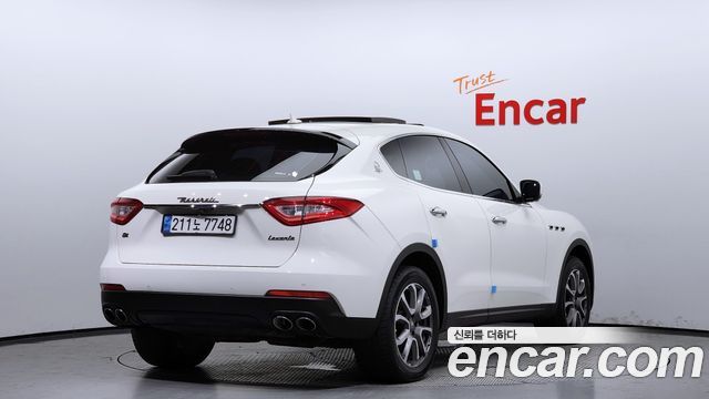Maserati Levante 3.0 Diesel AWD Premium - фото 1