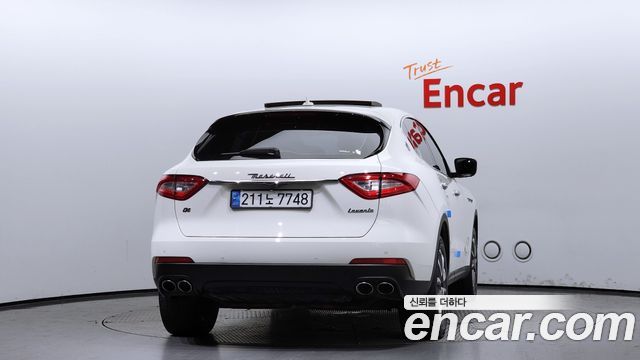 Maserati Levante 3.0 Diesel AWD Premium - фото 3