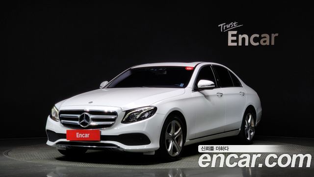 Mercedes-Benz E-Class W213 E220d Avantgarde - фото 0