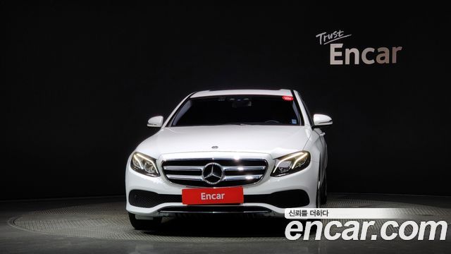 Mercedes-Benz E-Class W213 E220d Avantgarde - фото 2