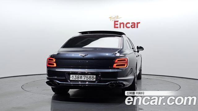 Bentley Flying Spur 3-го поколения 4.0 - фото 3