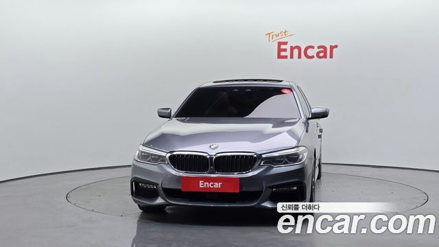 BMW 5-Series G30 520d M Sport package - фото 2