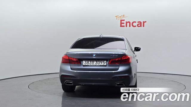 BMW 5-Series G30 520d M Sport package - фото 3