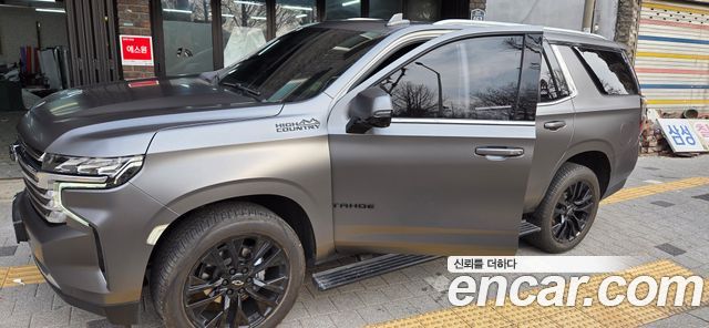 Chevrolet (GM Daewoo) Tahoe 6.2 Dark Knight 4WD - фото 0