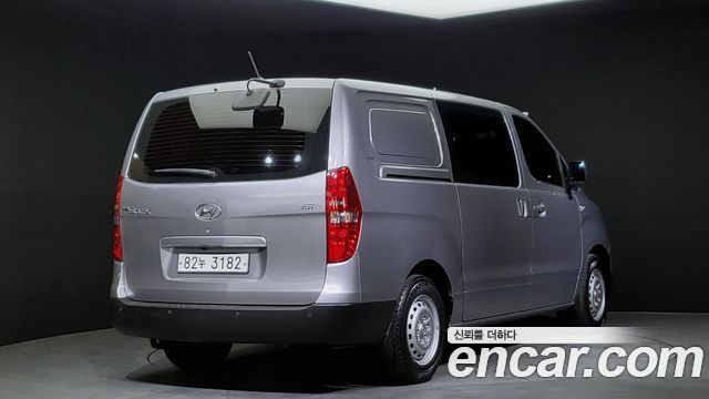 Hyundai Starex Новый Van 5-Seater Style - фото 1