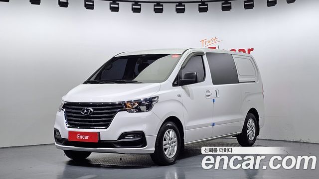 Hyundai Starex Новый Van 5-Seater Smart - фото 0