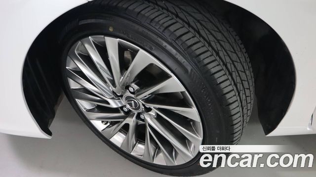 Lexus ES 7-го поколения Luxury Plus - фото 4