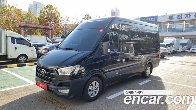 Hyundai Solati 11-Seater Tour - фото 0