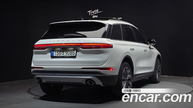 Lincoln Corsair 2.0 Reserve AWD - фото 1