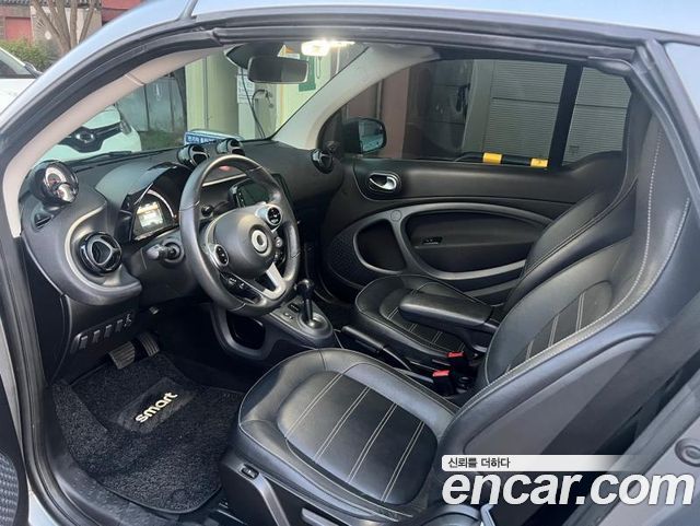 Smart Fortwo 3-го поколения EQ - фото 4