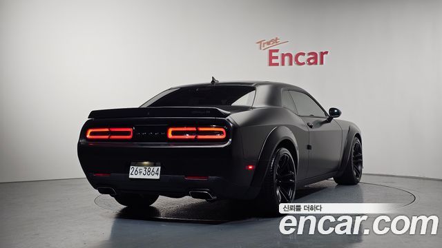 Dodge Challenger 6.4 - фото 1