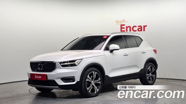 Volvo XC40 T4 Inscription - фото 0