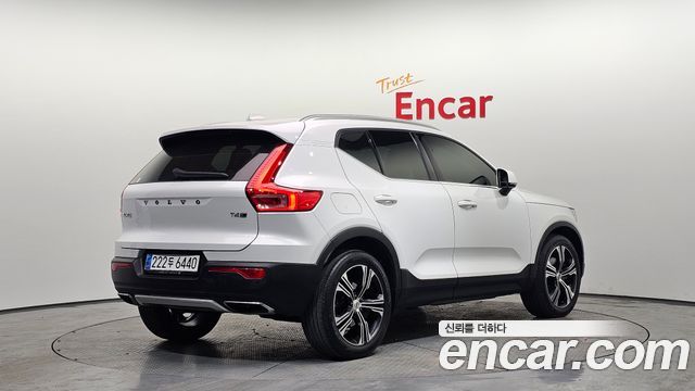 Volvo XC40 T4 Inscription - фото 1