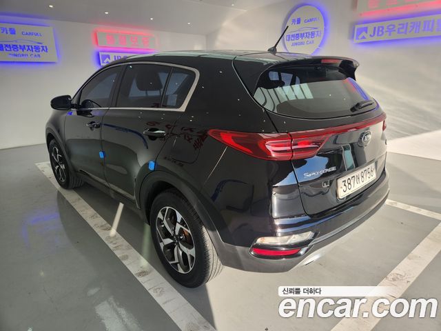 Kia Sportage Diesel 1.6 2WD Luxury - фото 4