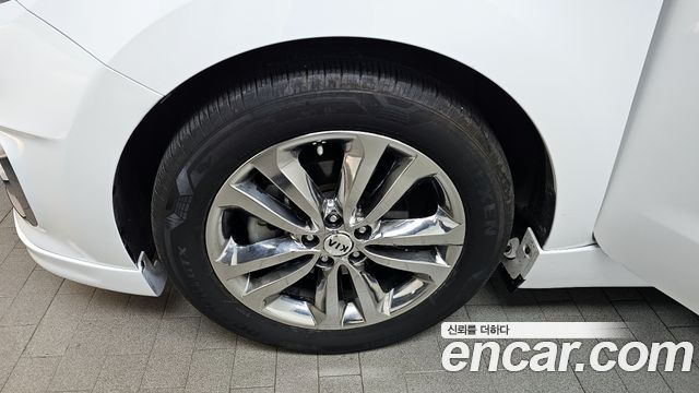 Kia Carnival Совершенно новый 9-seater Hi-Limousine Prestige - фото 4