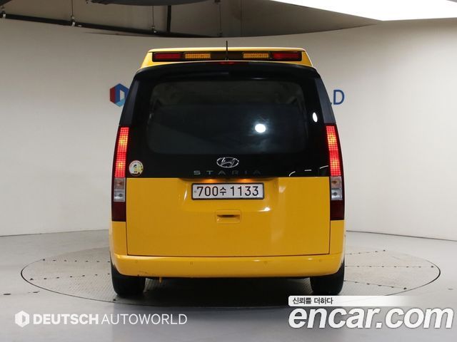 Hyundai Staria 2WD Kinder Safety Car 14-Seater - фото 3