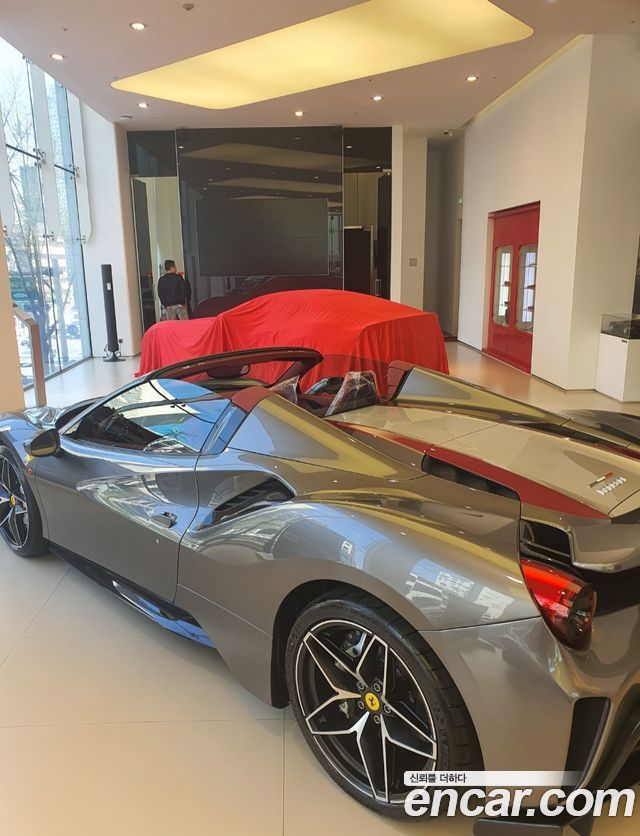 Ferrari 488 3.9 Spider - фото 3