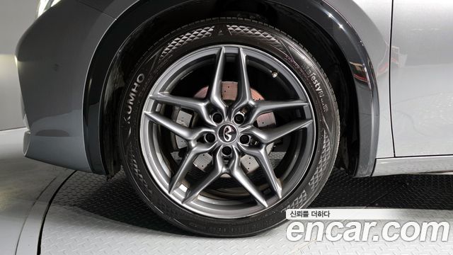 Infiniti Q30 2.0 Sport Essential - фото 4