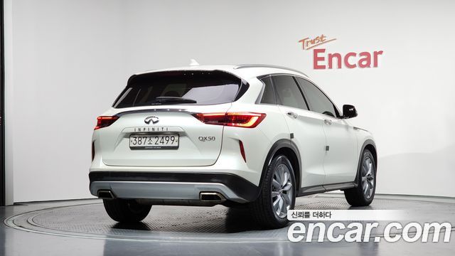 Infiniti QX50 2.0 Essential - фото 0