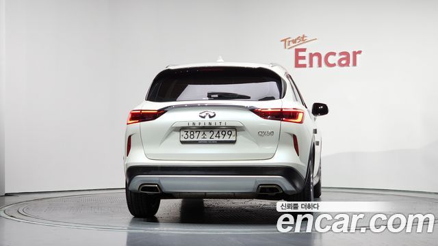 Infiniti QX50 2.0 Essential - фото 2