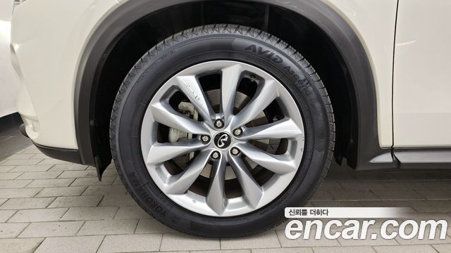 Infiniti QX50 2.0 Essential - фото 3