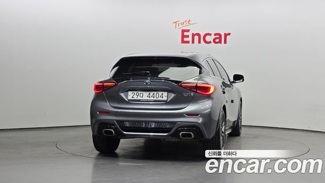 Infiniti Q30 2.0 Essential - фото 3