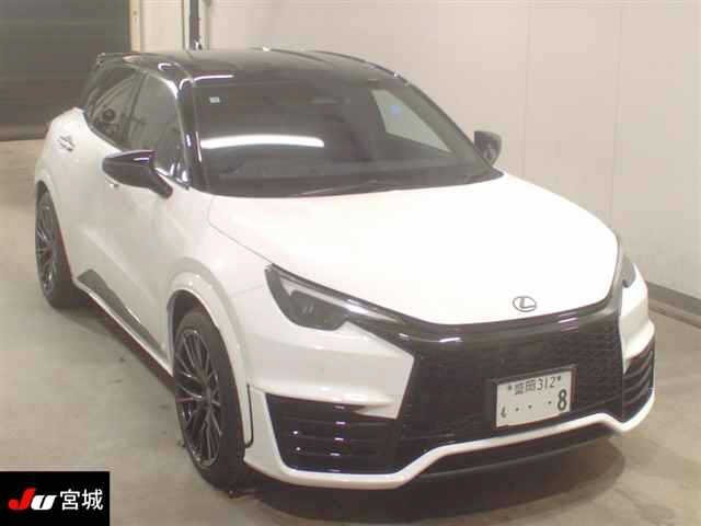 LEXUS LBX 2025, фото 1